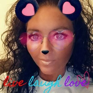 Meet your Posher, Carrie