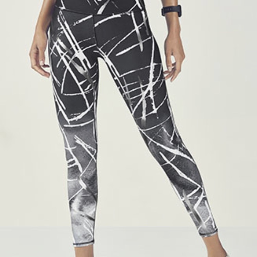 Fabletics Lisette high waisted 7/8 Capri—XS