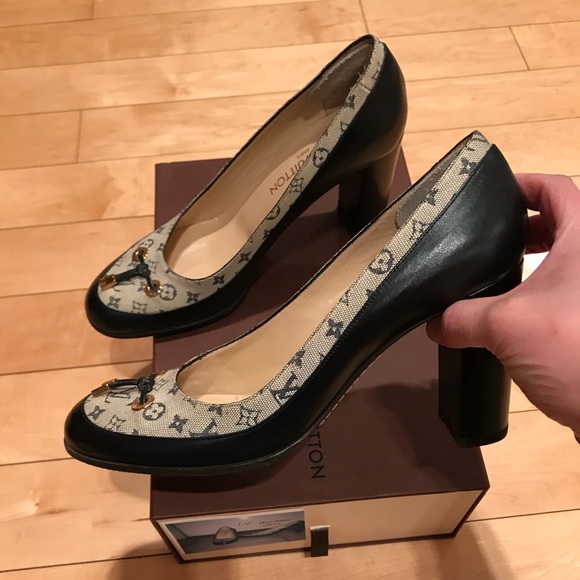 Louis Vuitton monogram heels - Picture 7 of 8