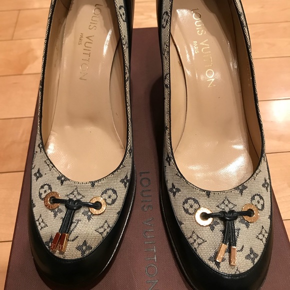 Louis Vuitton monogram heels - Picture 8 of 8