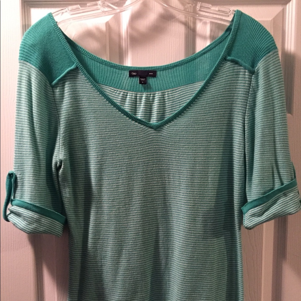 BOGO free!Gap knit top. 3/4 women's shirt