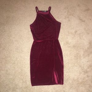 Bodycon velvet dress