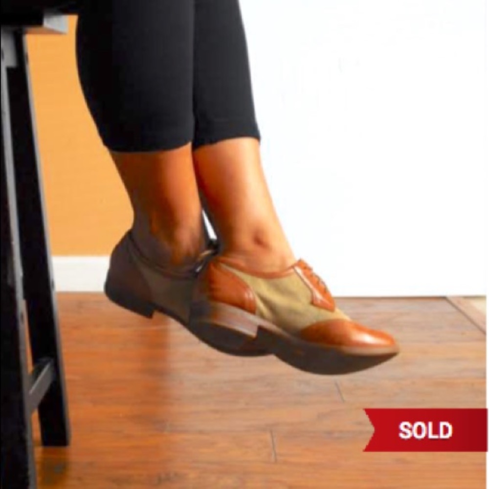 🚫SOLD🚫 GB Gianni Bini Wing-Tip Oxford Shoes