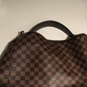 Meet your Posher, Nadia