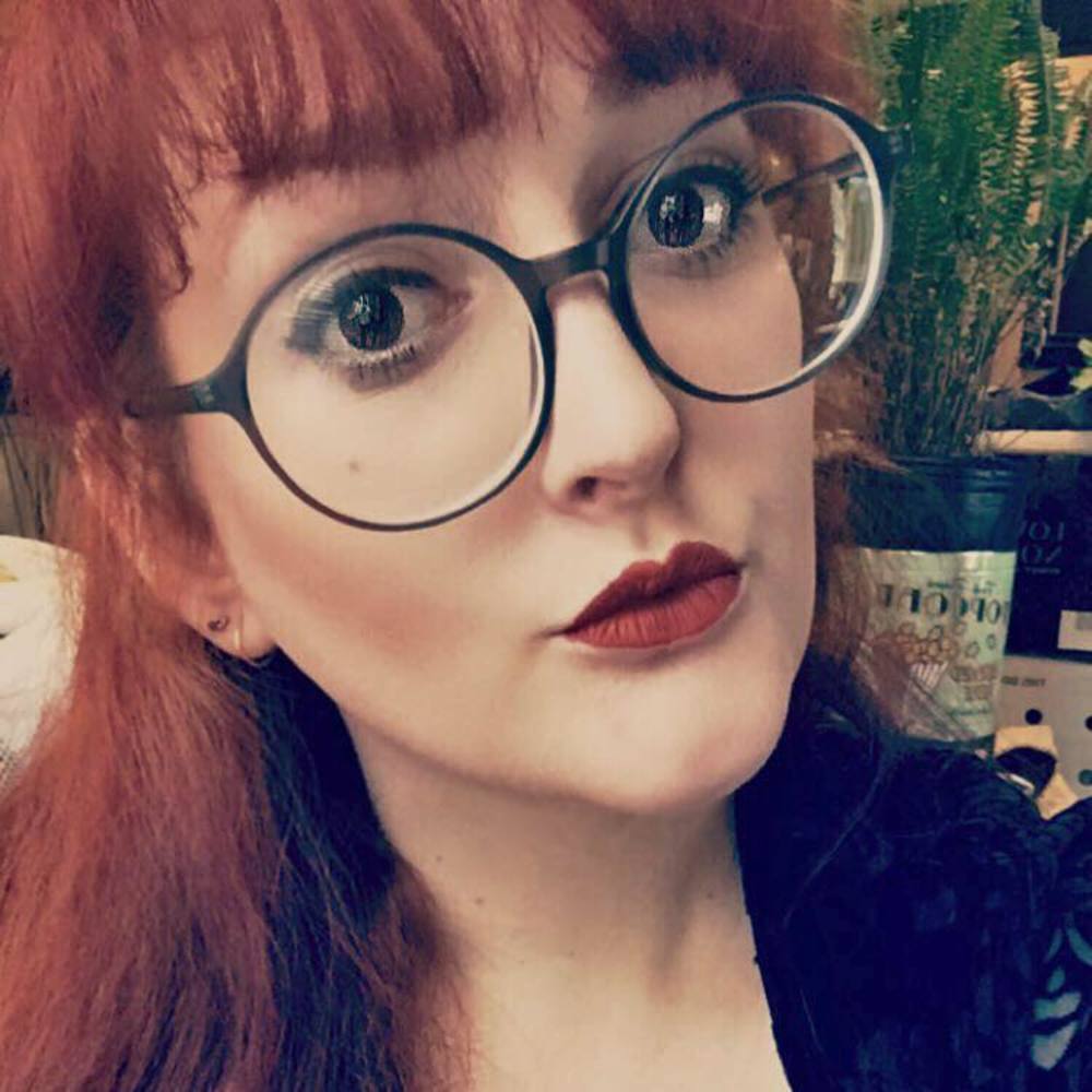 Meet your Posher, Adrienne