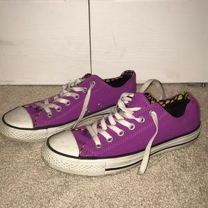 Converse tennis shoes