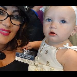 Meet your Posher, Teresa