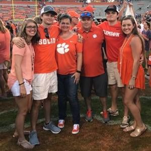 Meet your Posher, Laura