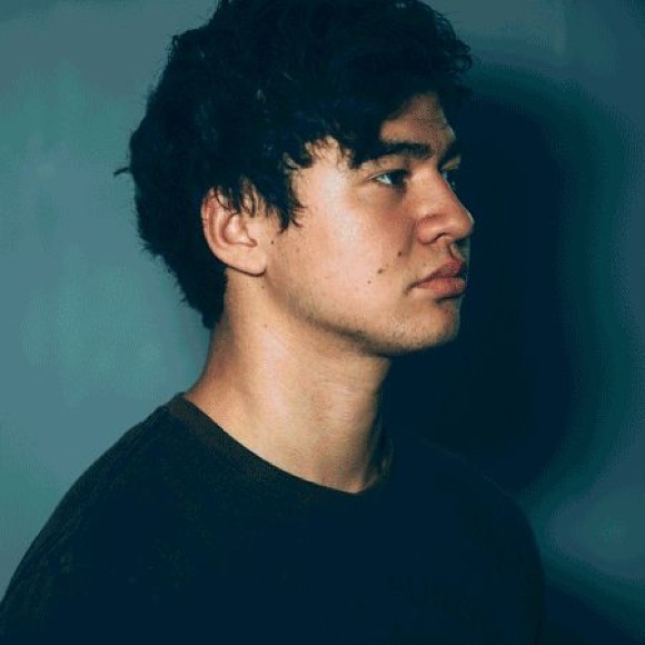 Meet your Posher, Geena - Picture 1 of 1