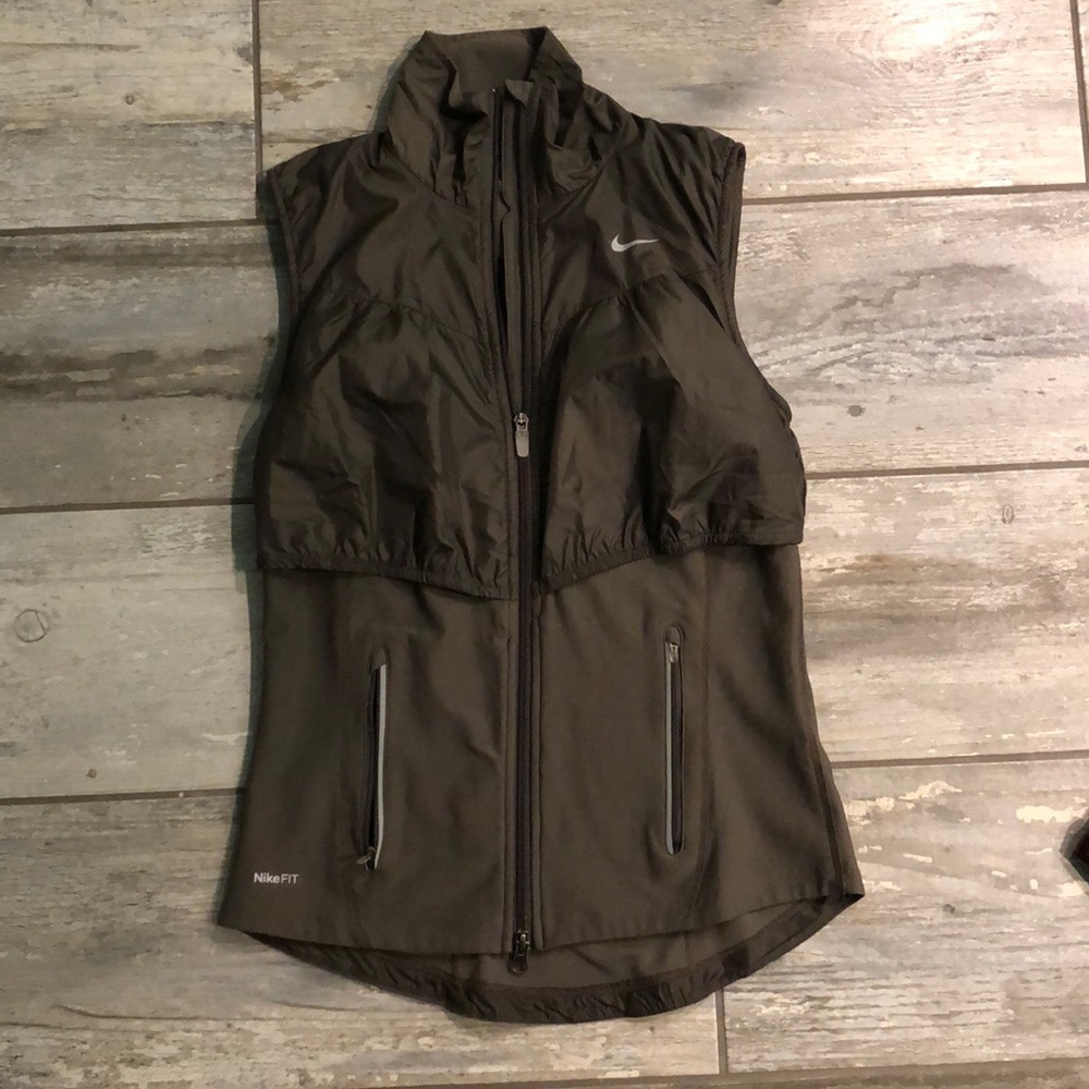 Nike fit dry vest