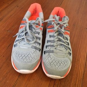 Women size 7 Nike lunarglide 4