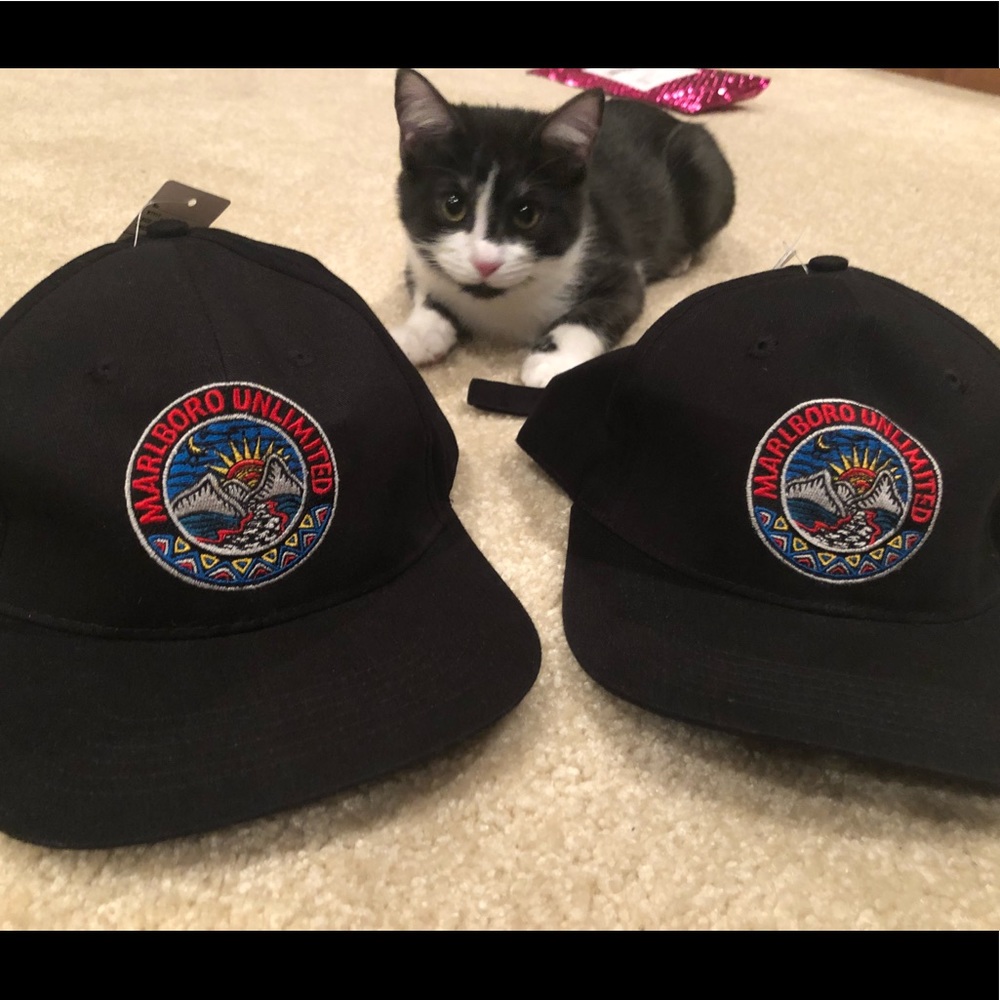 VINTAGE *rare* Marlboro Unlimited hats