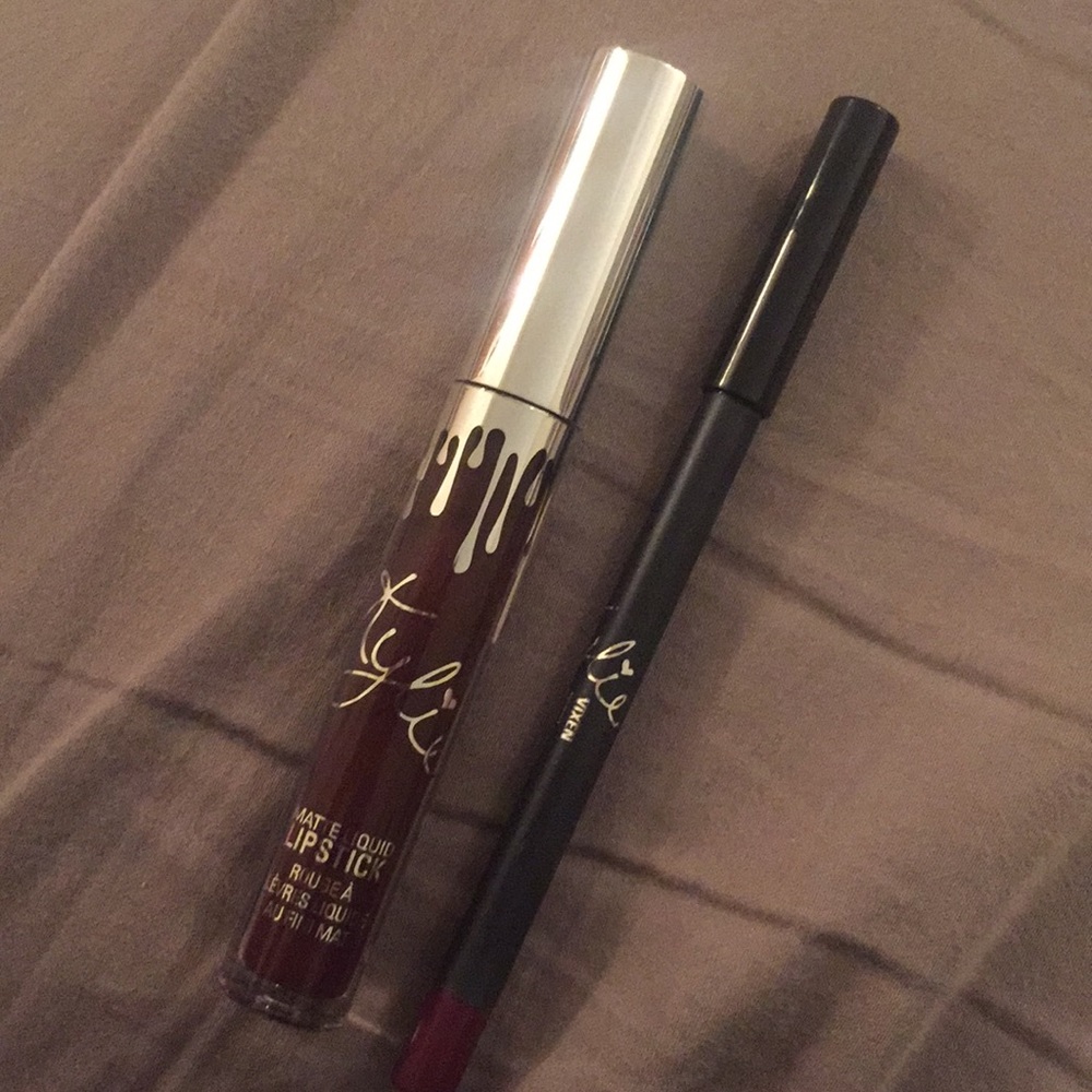 Kylie Cosmetics 2016 Holiday Edition Vixen Lip Kit