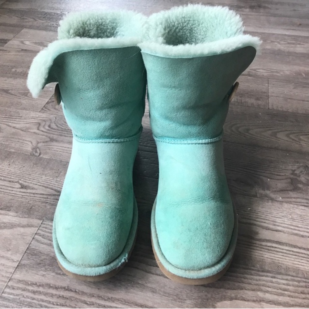 Size 7 ugg boots