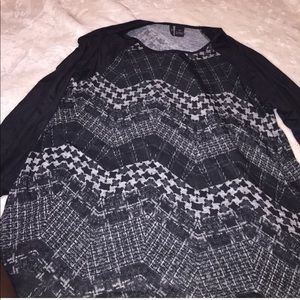 Tunic in black and gray Soft worn maybe twice. XXL