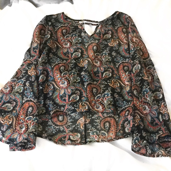 chic happens Tops - ➰FIrm Price➰ Flowy tunic