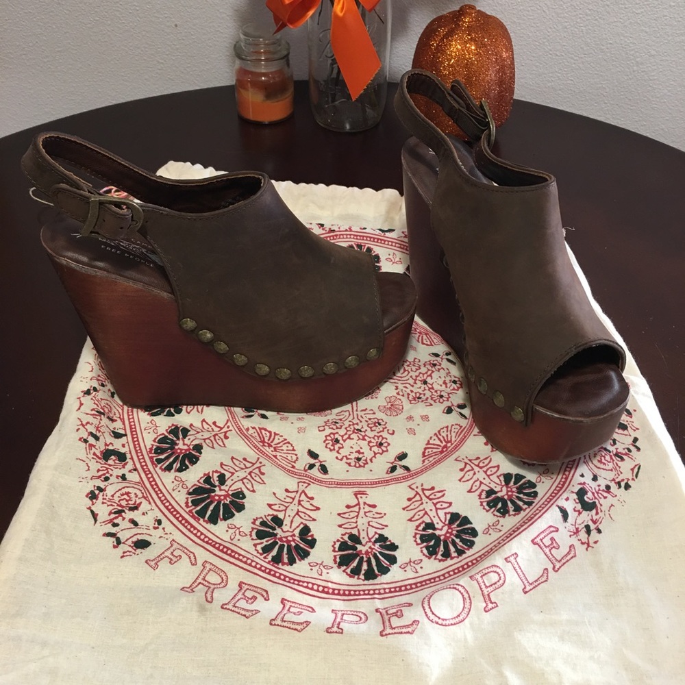SOLD Jefferey Campbell x Free People Olivia Wedges - Picture 6 of 6