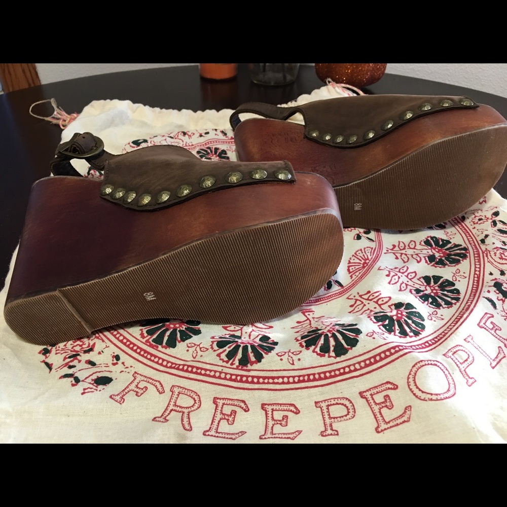 SOLD Jefferey Campbell x Free People Olivia Wedges - Picture 4 of 6