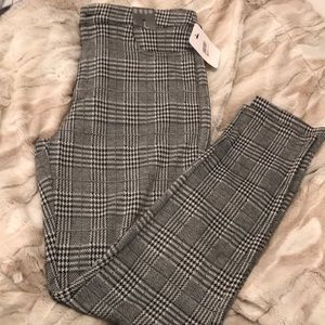 Houndstooth pants🕵️‍♀️
