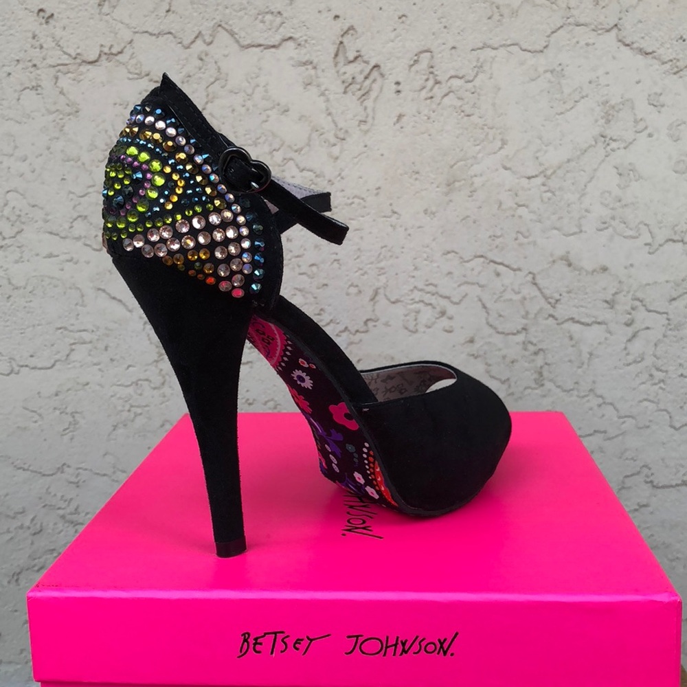 Betsey Johnson high heels sz 8 stiletto Betsyville