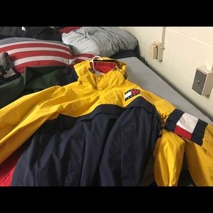 2017 Tommy Jeans Capsule Collection both sz M