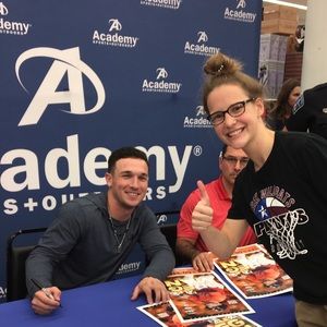 Meet your Posher, Nicole