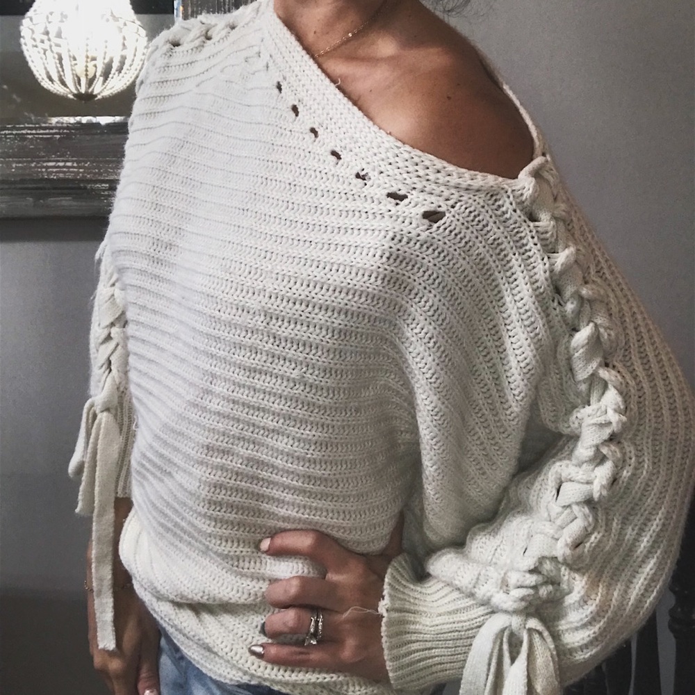 Off shoulder cream lace-up sleeve sweater S