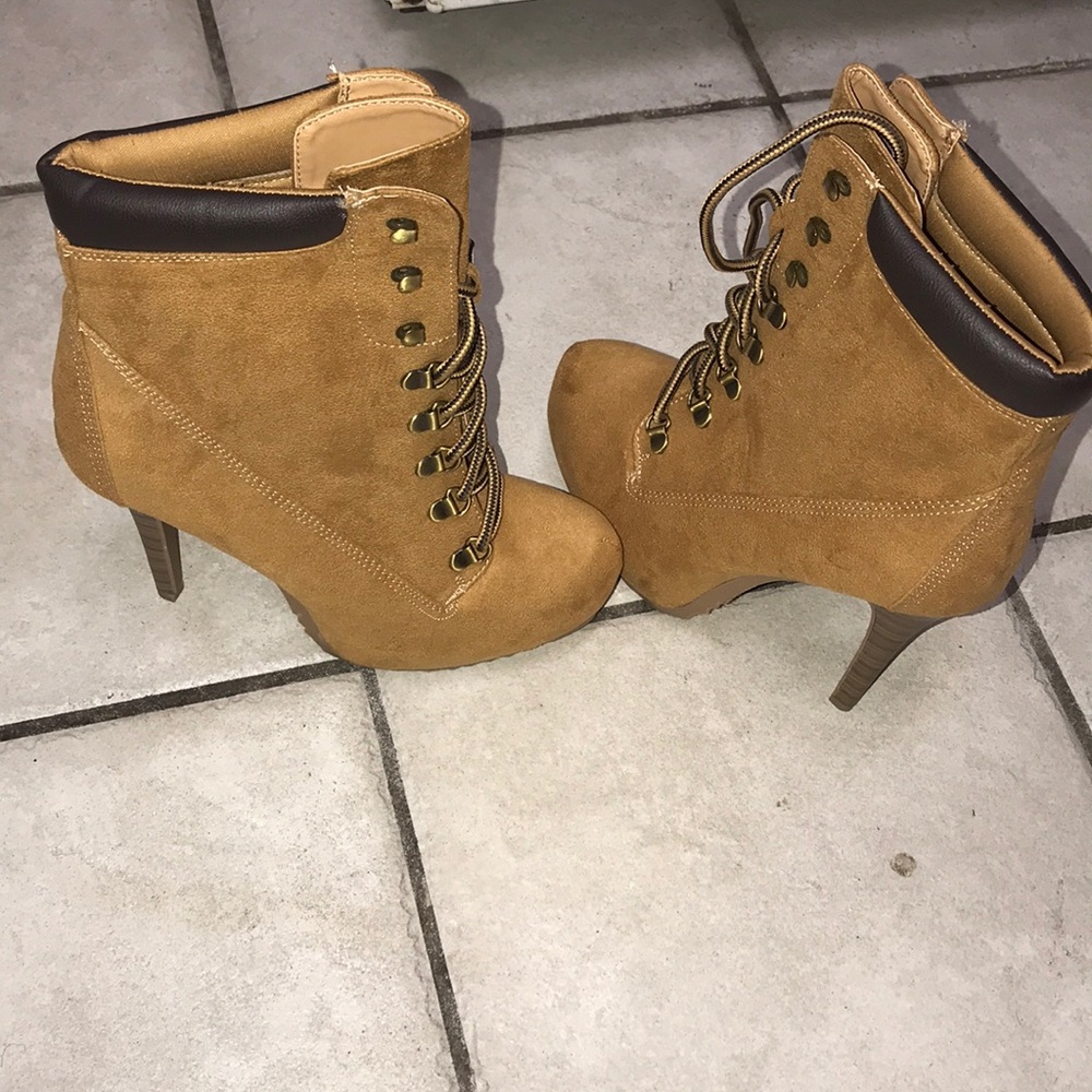 Heel Boot