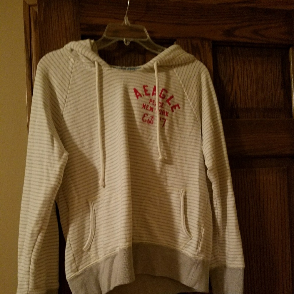 American Eagle sweatshirt