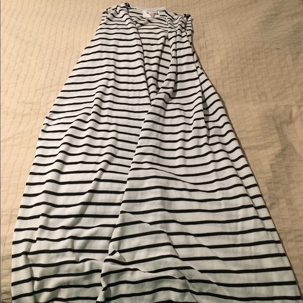 Lularoe M Joy black white striped nwot