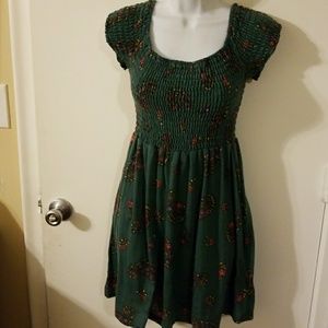 Cute green floral dress, size L