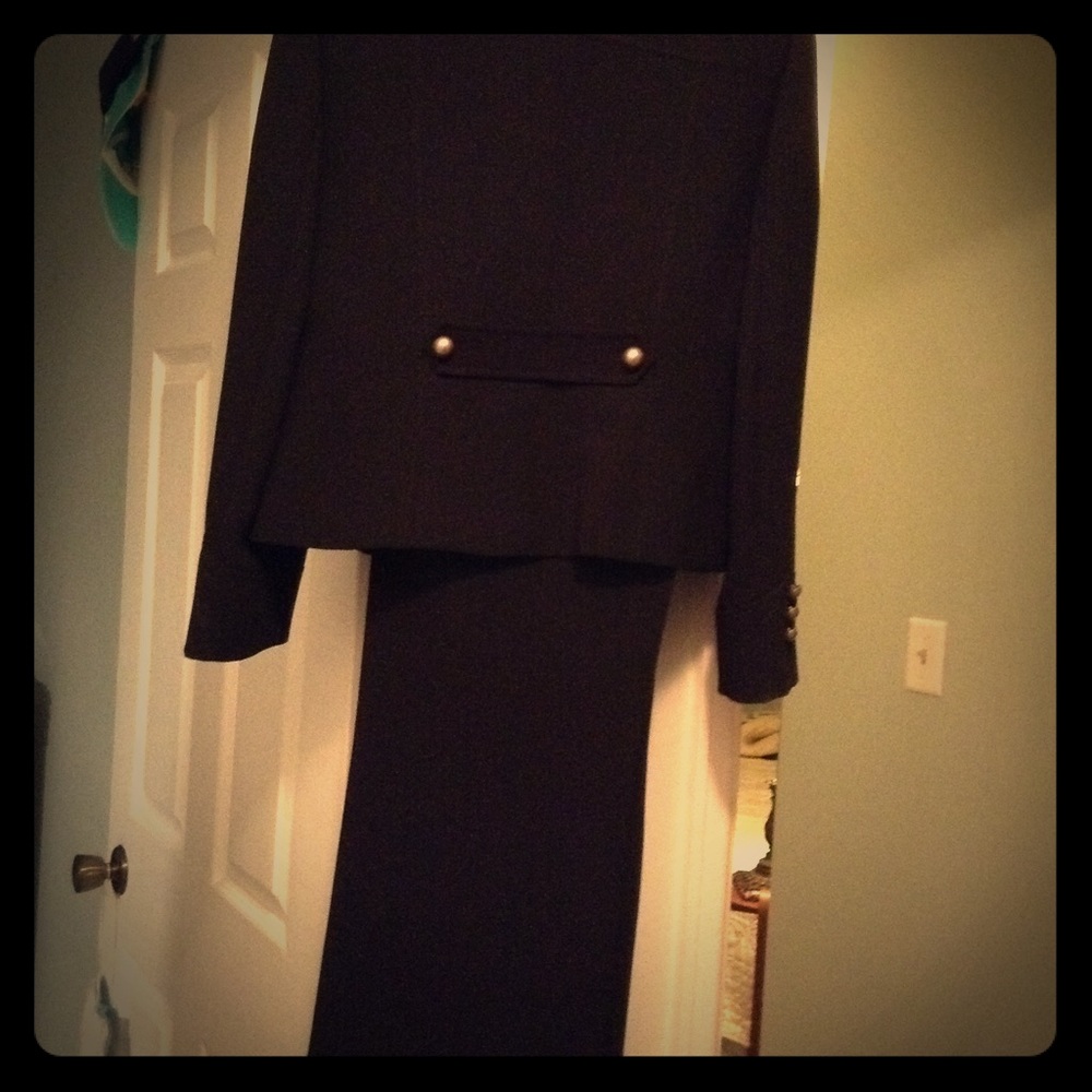 Tahari 2 piece pant suit
