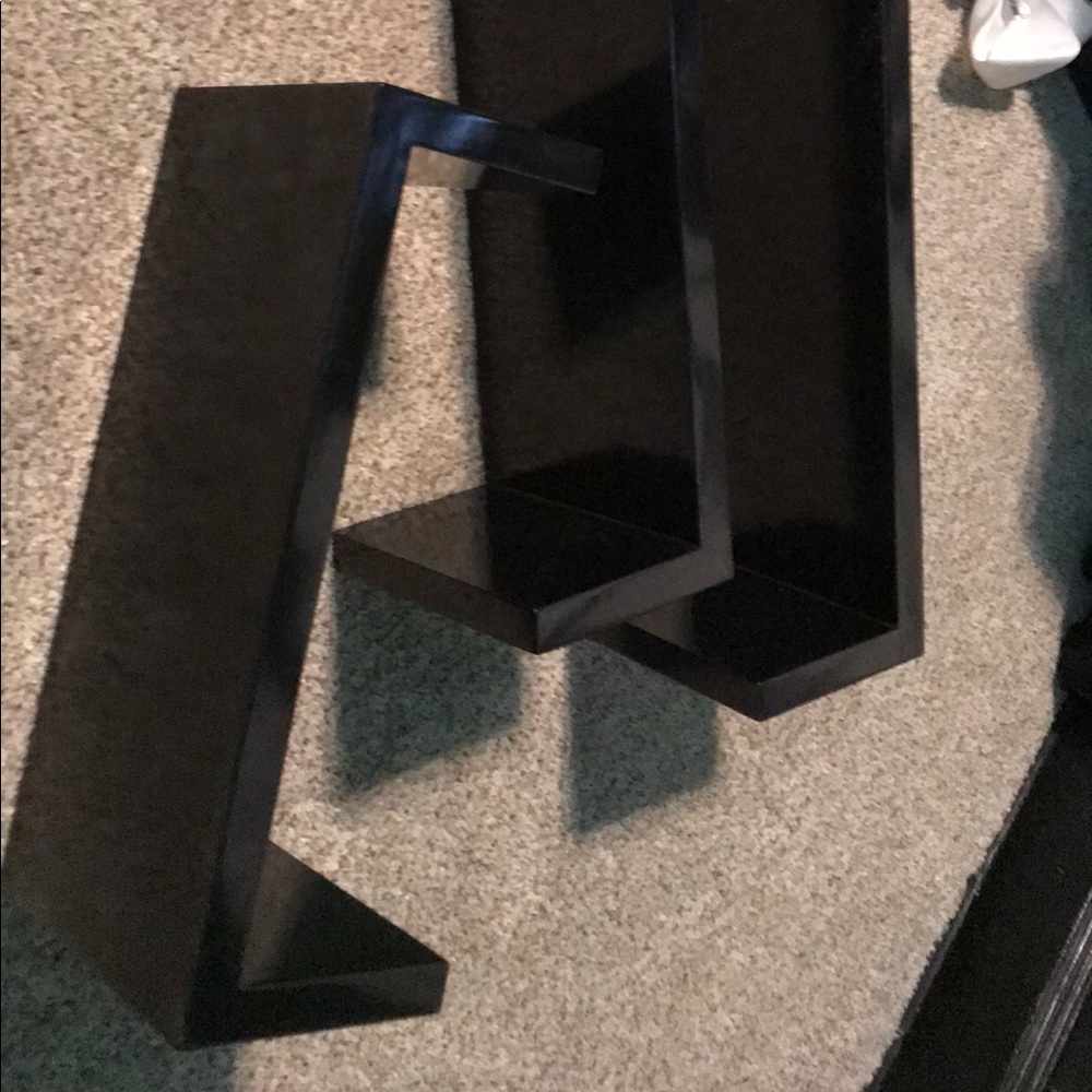 Floating shelves