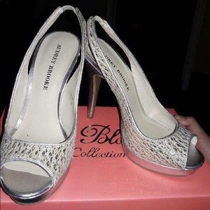 Audrey Brooke heels size 7