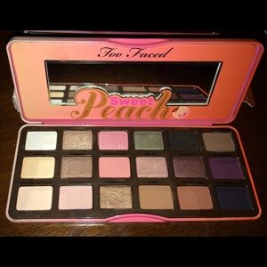 Too faced sweet peach pallet
