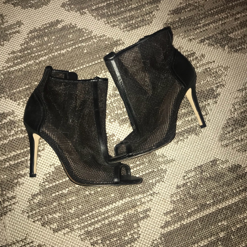 ‼️Black Bootie Heels‼️