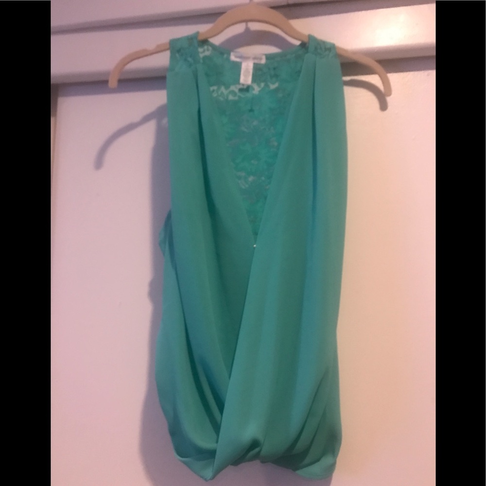 Light turquoise green