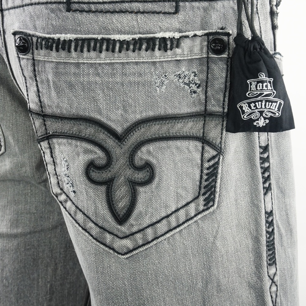 NWOT " Leon" Rock Revival Jeans