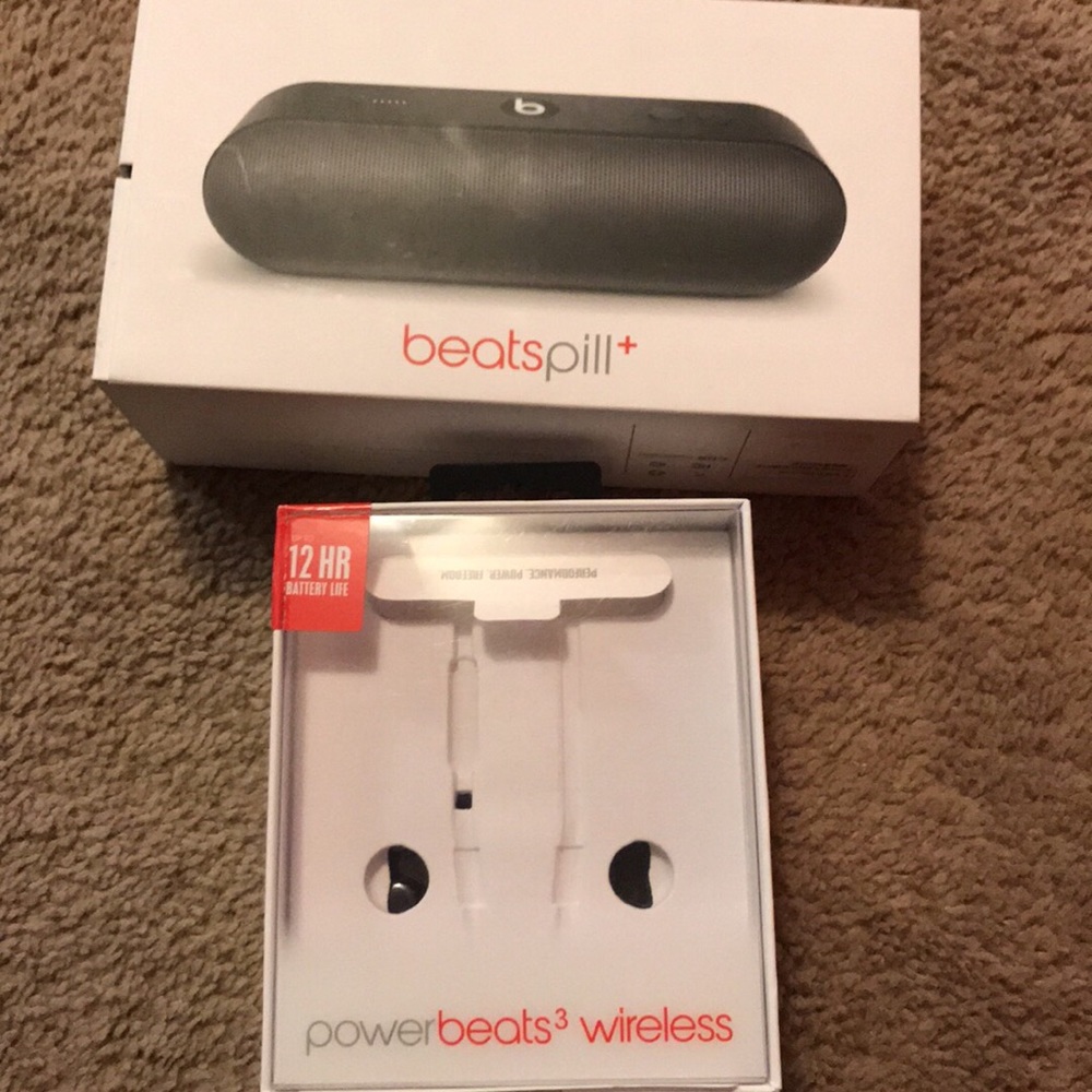 Dre beats pill n wireless headphones