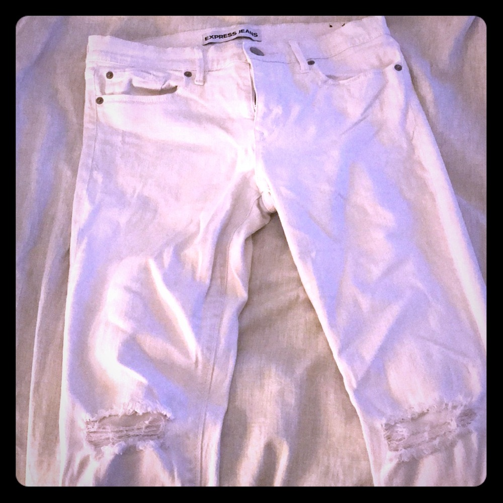 *SALE* Epress white destroyed jeans