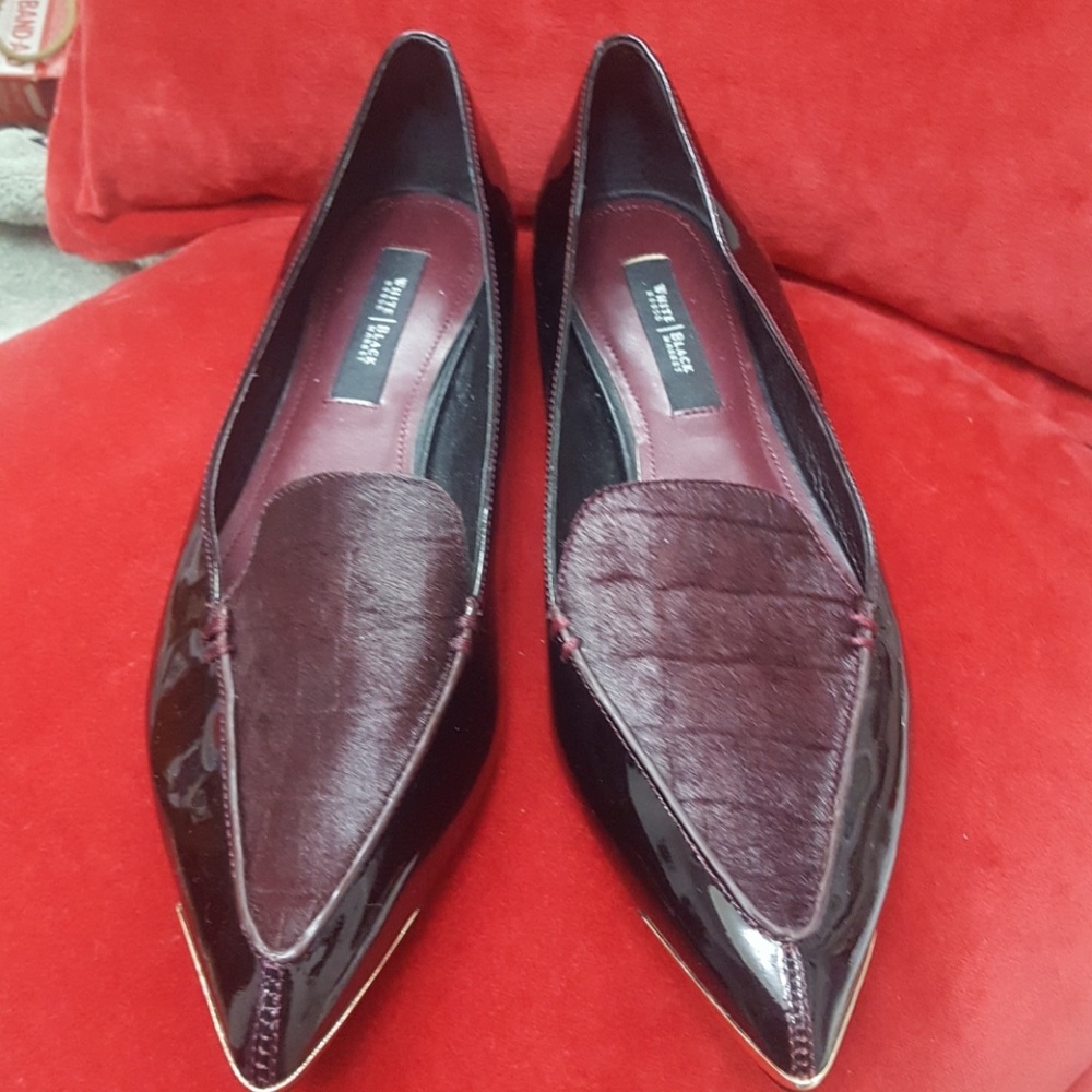 WHBM FLATS W/ Gold embellishment