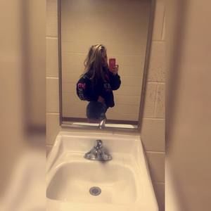 Meet your Posher, Hunter