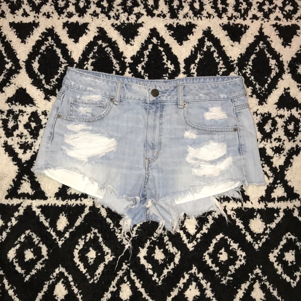 American Eagle High-waist ripper shorts