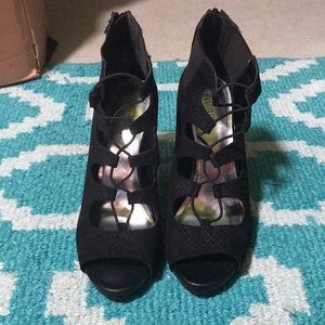 Jennifer Lopez high heels