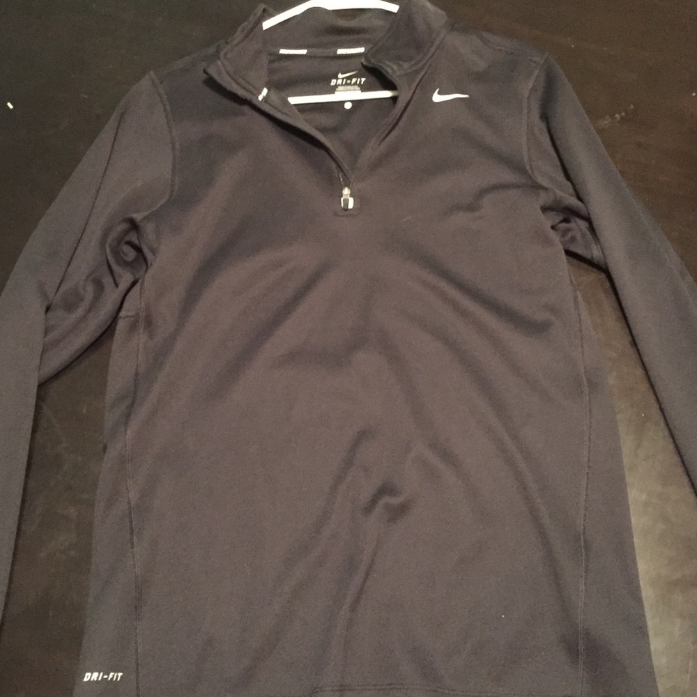 Nike 1/2 zip long sleeve black