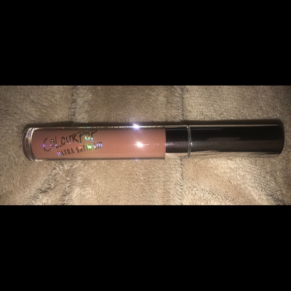 Colourpop matte satin lippie