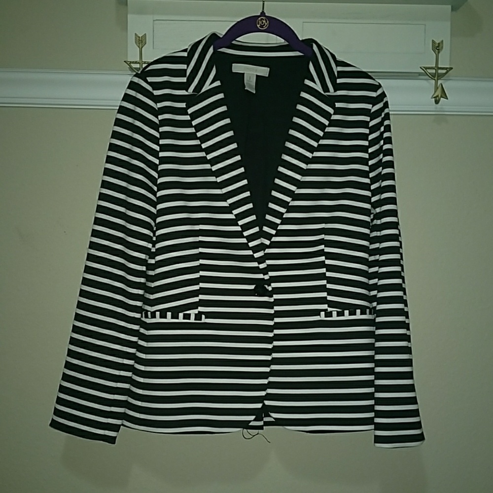 **LAST CHANCE Chicos Black and White Blazer Size 1