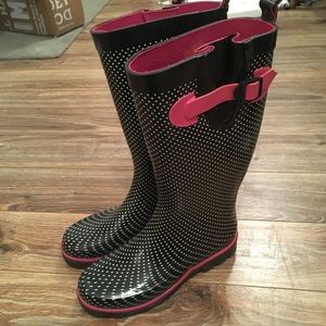 Cute Capelli Polka Dot Rainboots!