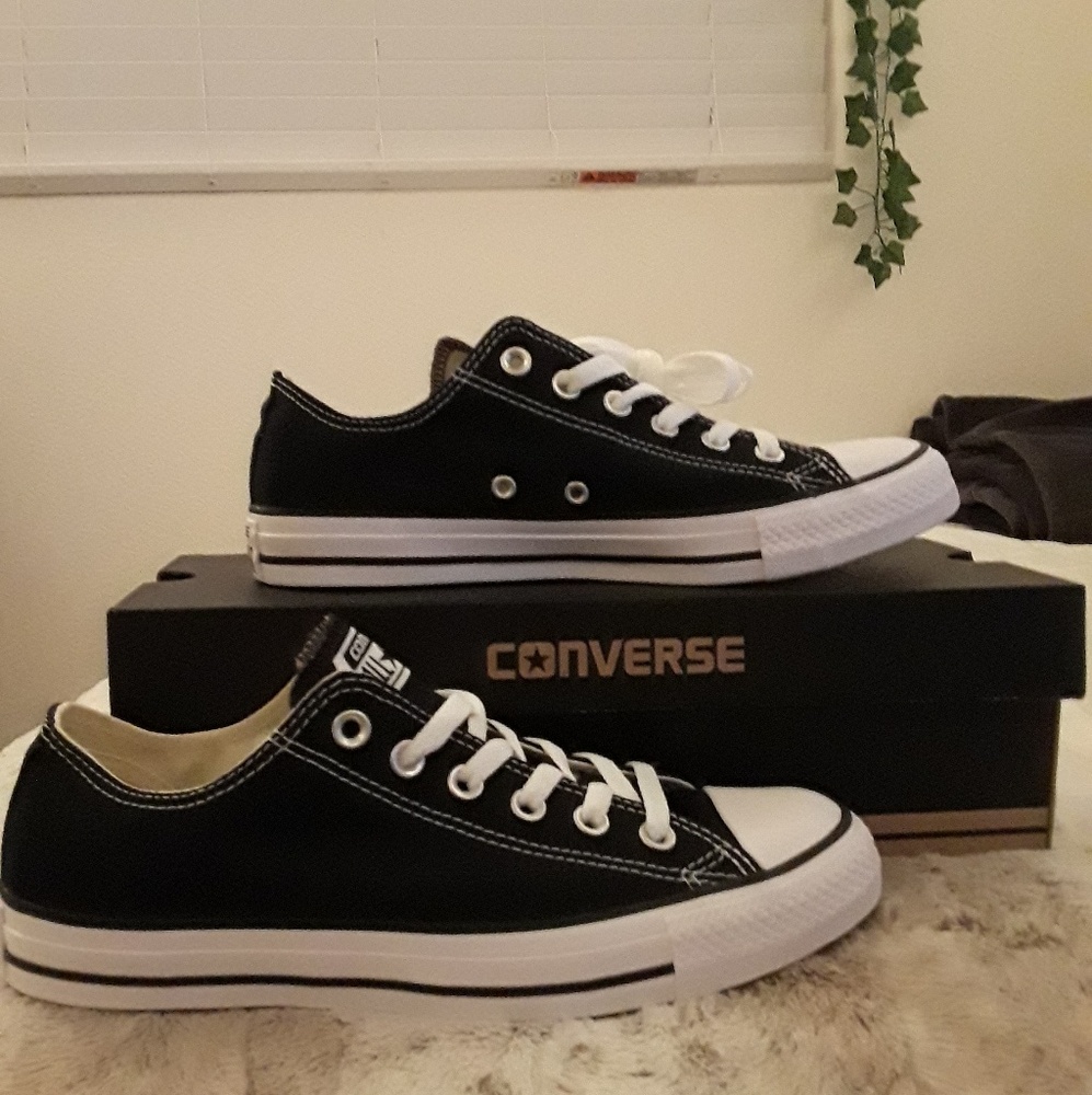 NWOT All Star Ox in Black