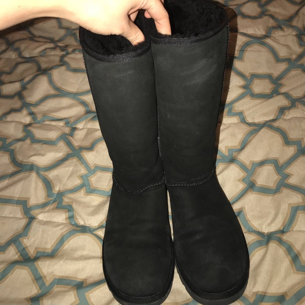 Tall Black Uggs 🖤
